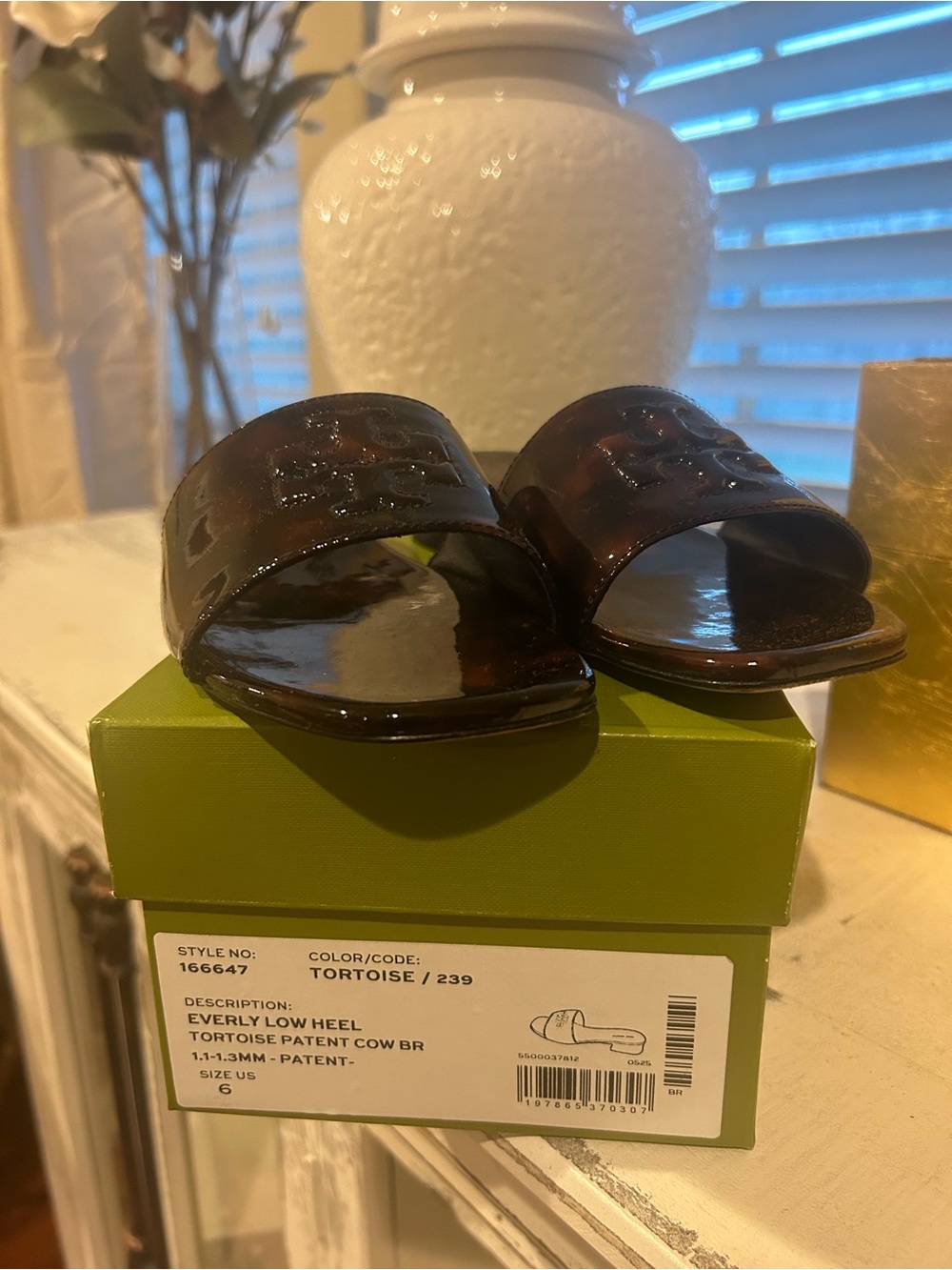 Tortoise Patent Slide Sandals